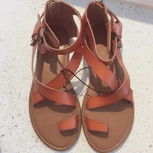 Brown Universal Thread Sandals